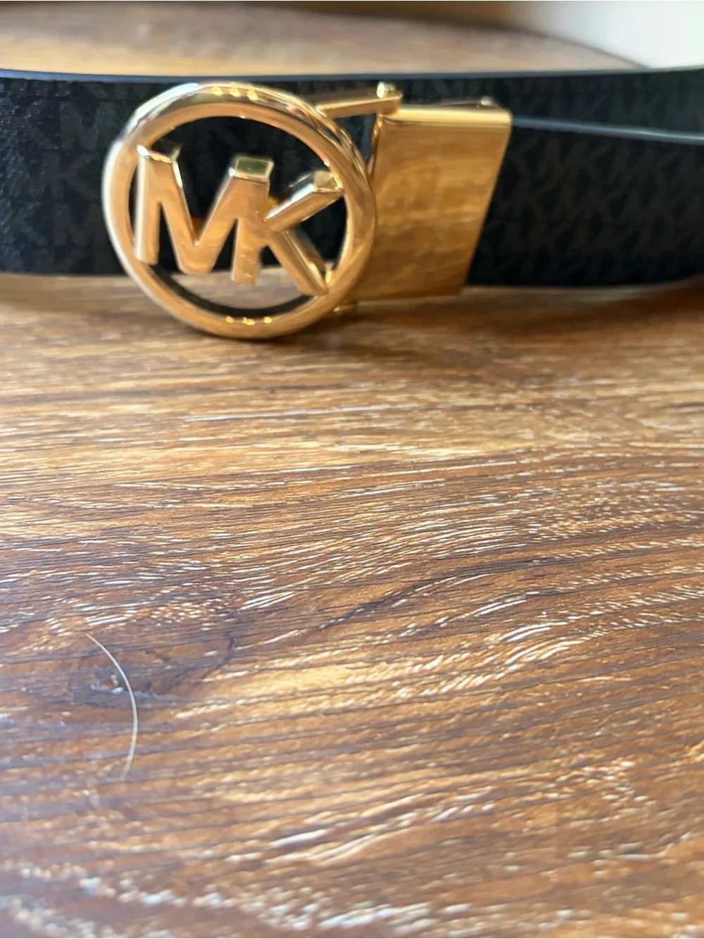 Michael Kors Logo Belt – One Size ✨
